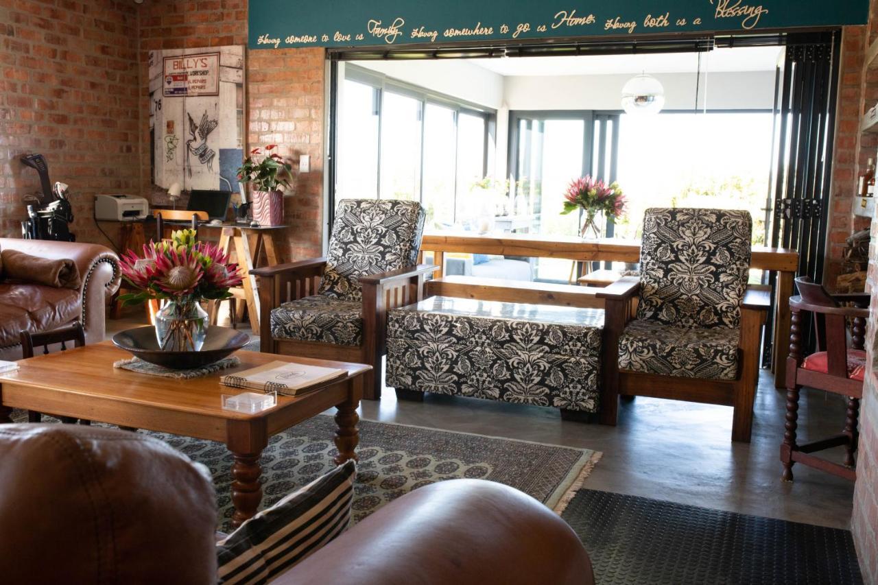 Stay At Friends Economic Rooms Malkopvlei Luaran gambar